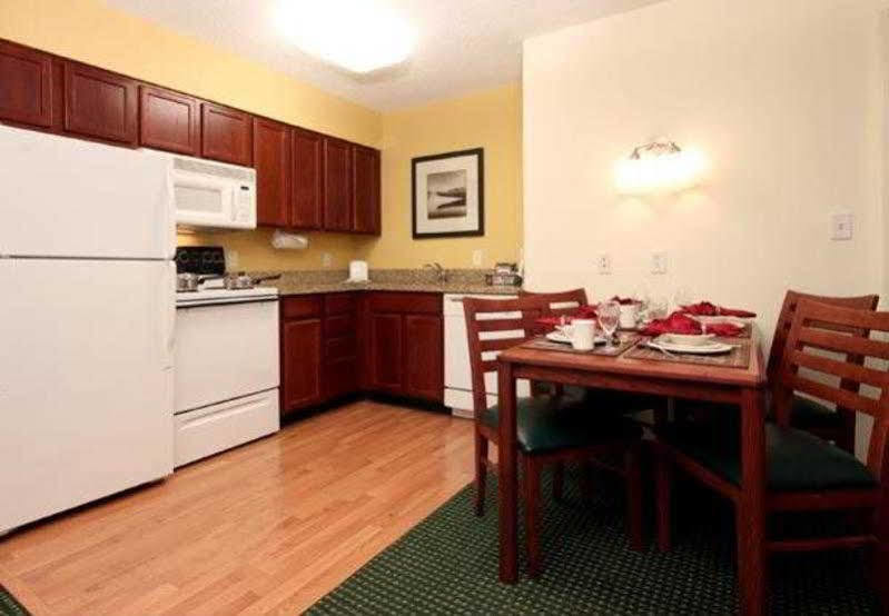 Residence Inn Houston North Exteriör bild